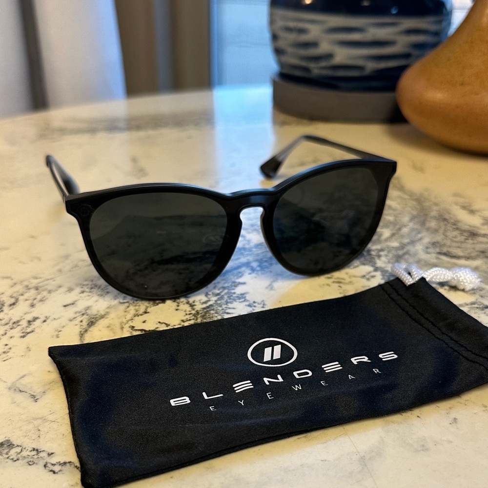 Blenders Legend bound polarized sunglasses